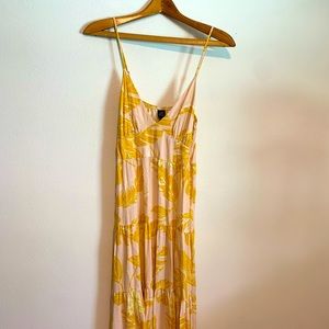 Wild fable blush and yellow sleeveless dress. Size: medium